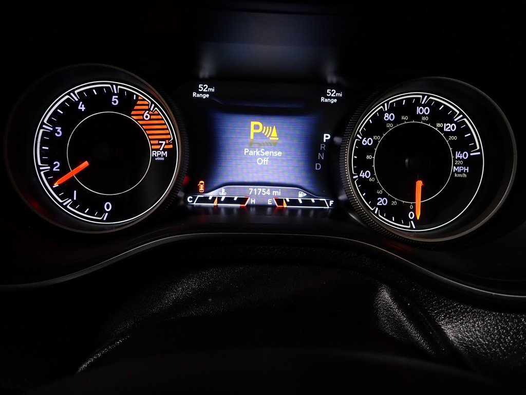 Used 2019 Jeep Cherokee Limited w/ Technology Group image 26