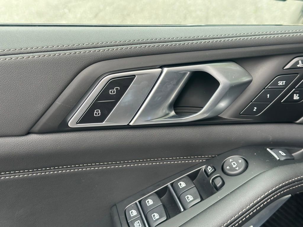 New 2026 BMW X7 M60i image 22