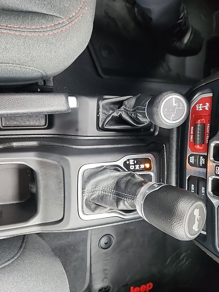 Certified 2024 Jeep Wrangler Unlimited Rubicon w/ XTREMEE 35" Tire Package image 22