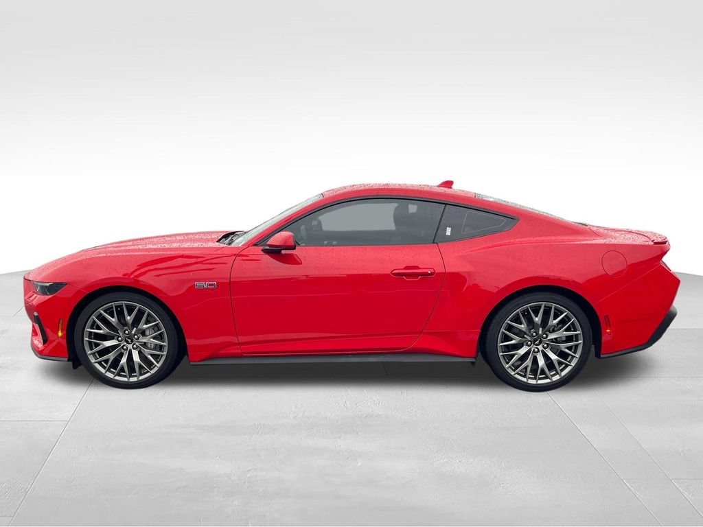 Used 2025 Ford Mustang GT Premium RWD image 2