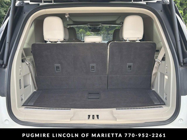 Used 2021 Lincoln Navigator Reserve w/ Luxury Package AWD/4WD image 18
