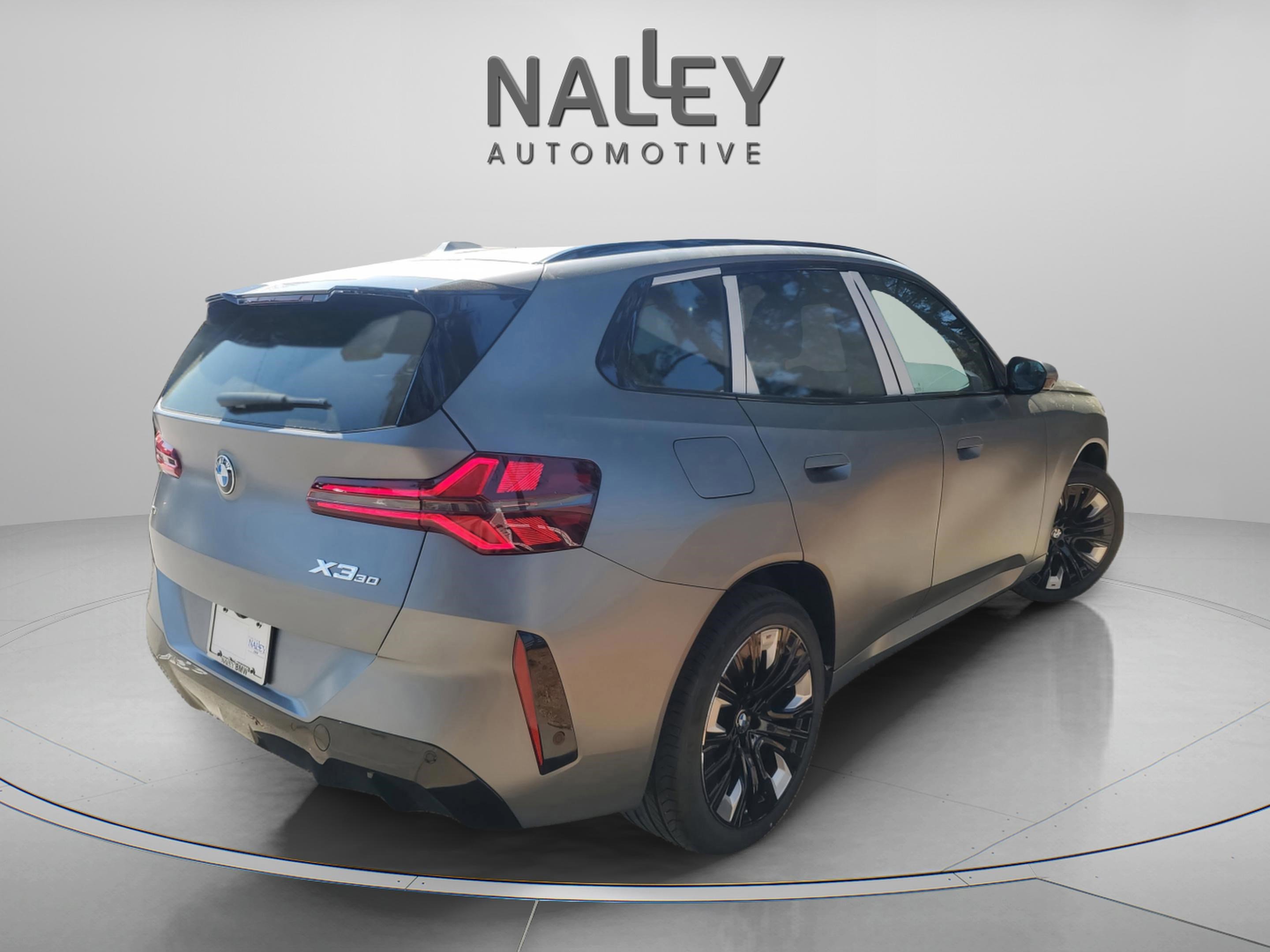 Used 2025 BMW X3 xDrive30i w/ Premium Package image 3