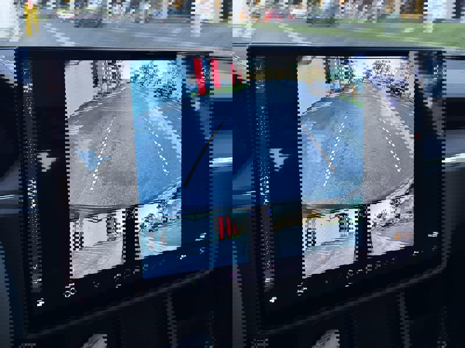 Used 2025 Tesla Model S image 18