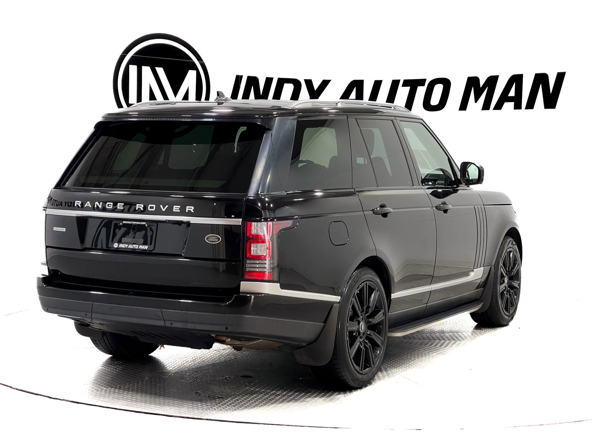 Used 2016 Land Rover Range Rover Supercharged image 4