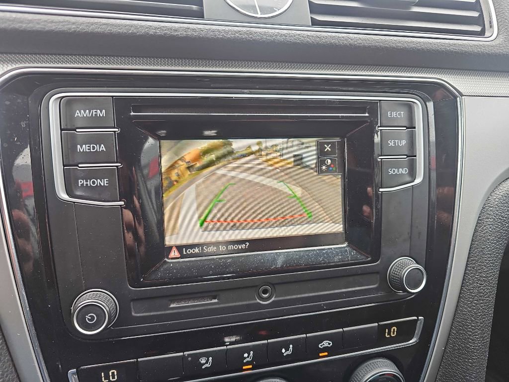 Used 2016 Volkswagen Passat 1.8T S image 12