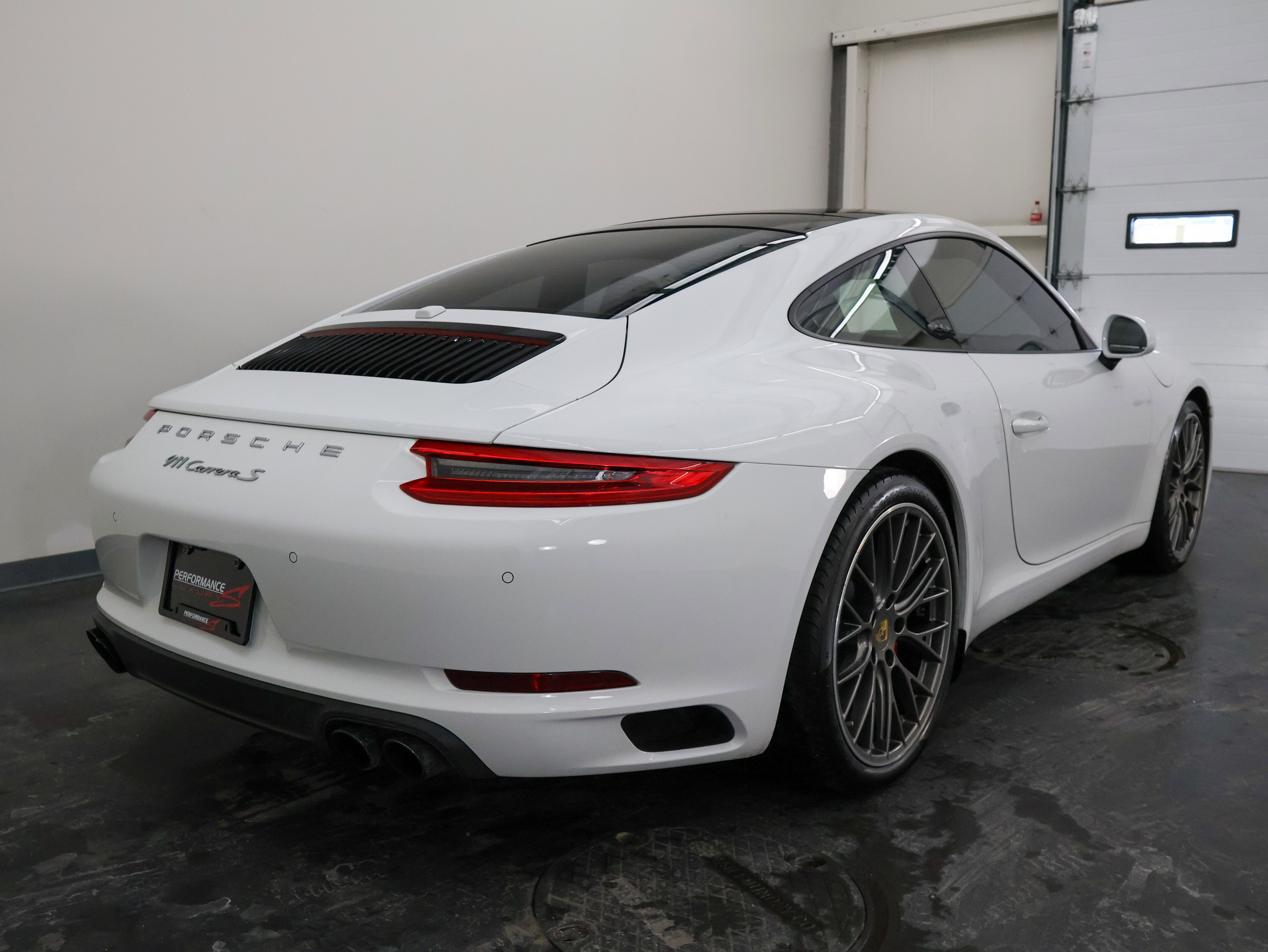 Used 2017 Porsche 911 Carrera S image 3