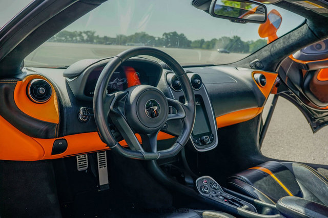 Used 2019 McLaren 570S Spider image 35