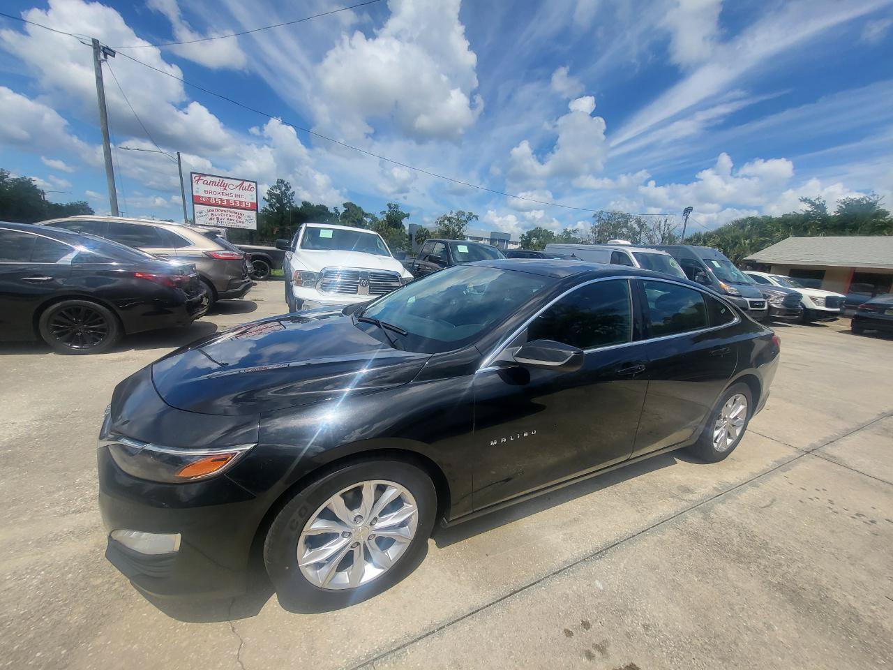 Used 2020 Chevrolet Malibu LT FWD image 34