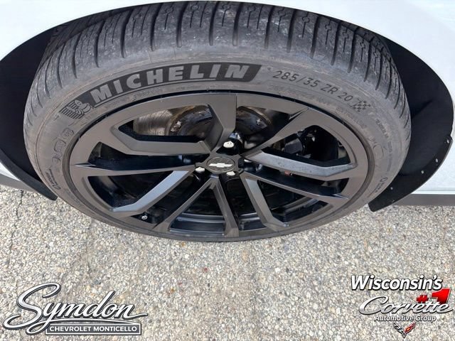Used 2015 Chevrolet Camaro ZL1 RWD image 24