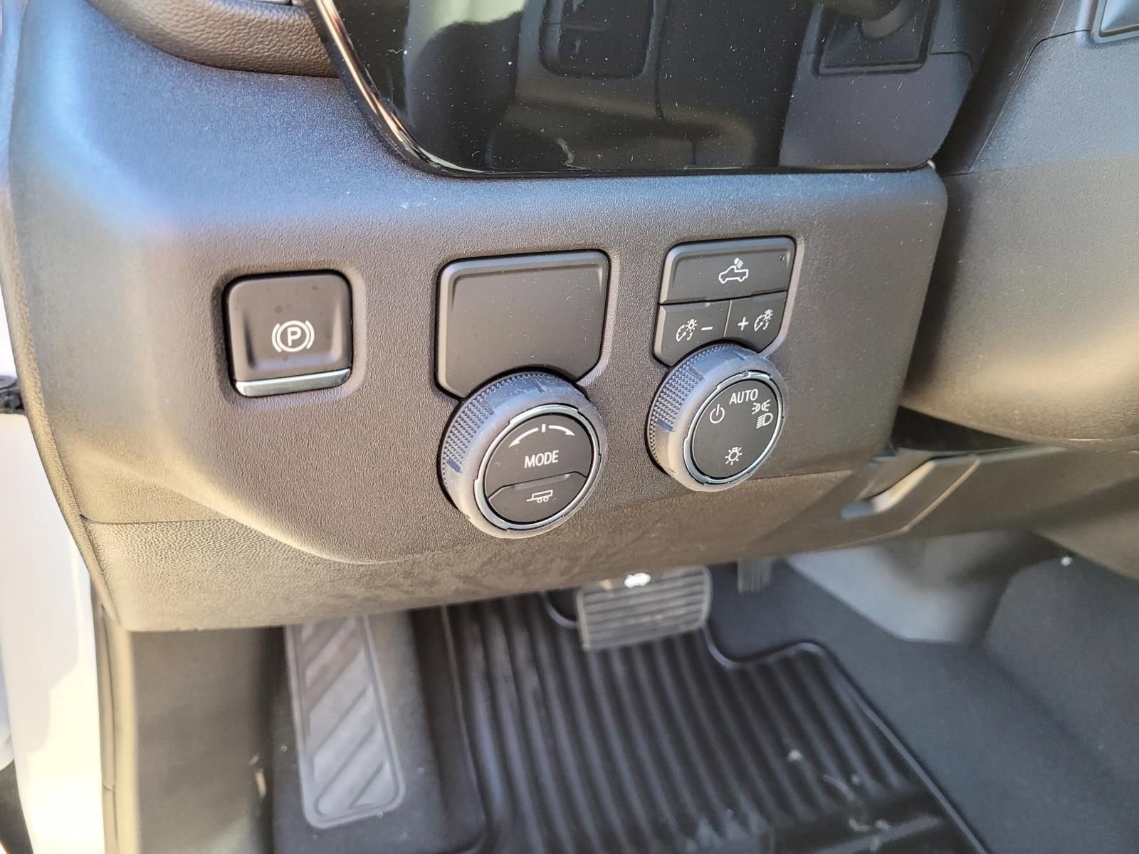 New 2026 Chevrolet Silverado 1500 LT w/ Leather Package RWD image 16