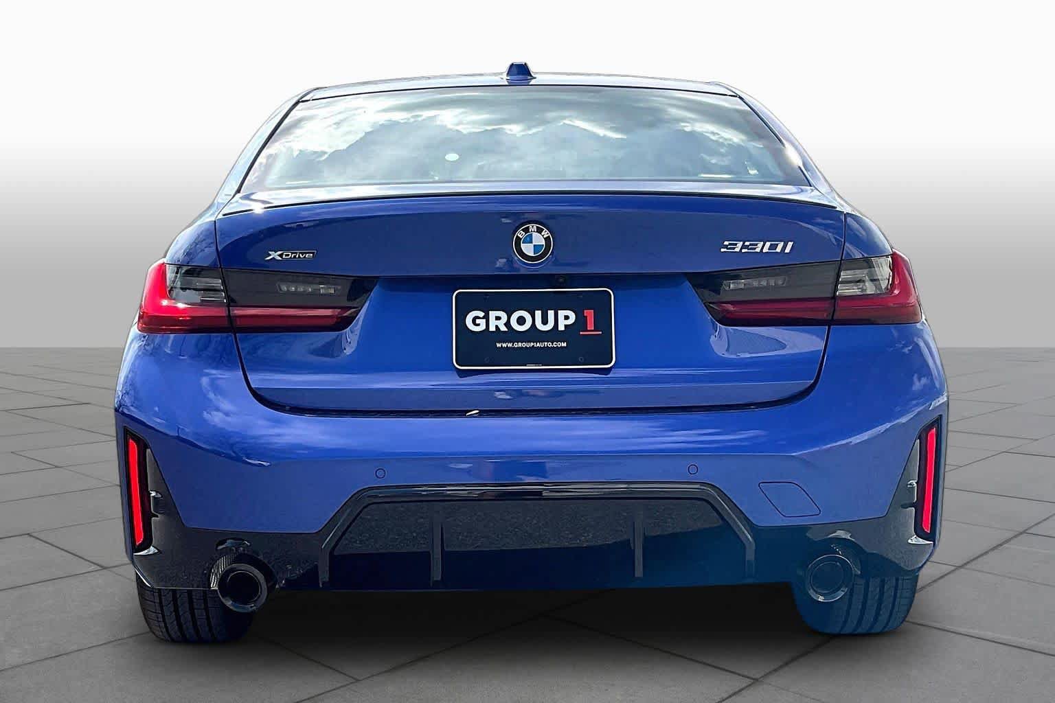 Used 2026 BMW 330i xDrive Sedan w/ M Sport Package AWD/4WD image 4