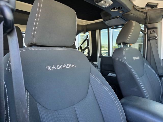 Used 2016 Jeep Wrangler Unlimited Sahara w/ Connectivity Group image 17