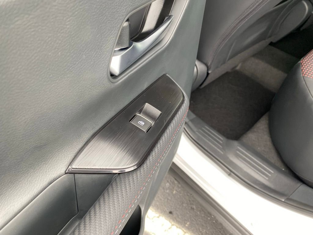 New 2025 Nissan Kicks SR w/ SR Premium Package image 15