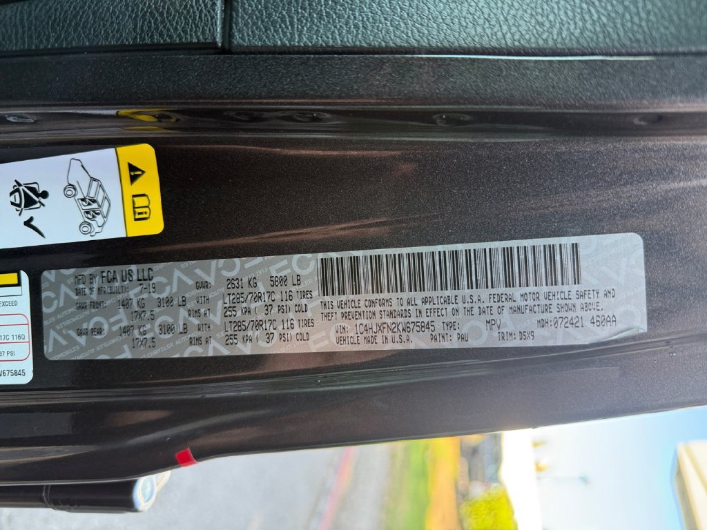Used 2019 Jeep Wrangler Unlimited Rubicon w/ Cold Weather Group AWD/4WD image 25