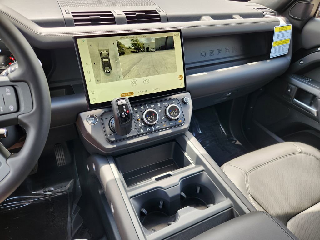 New 2026 Land Rover Defender 110 X-Dynamic SE AWD/4WD image 30