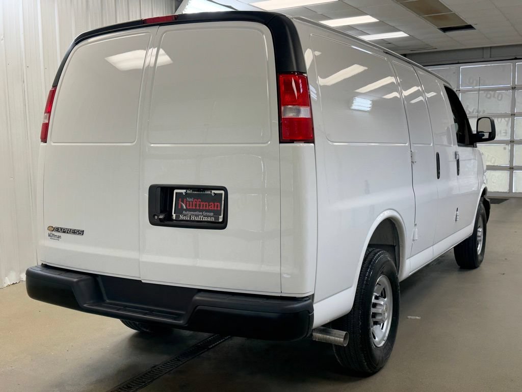New 2026 Chevrolet Express 2500 RWD image 5