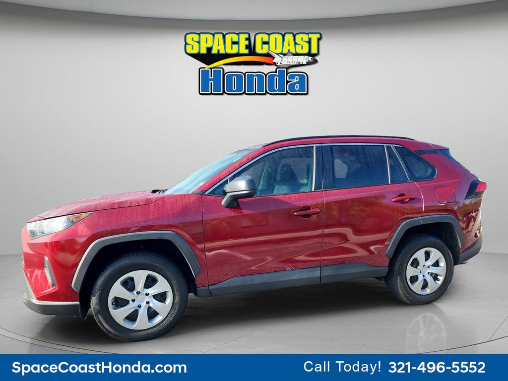 Used 2020 Toyota RAV4 LE FWD image 9