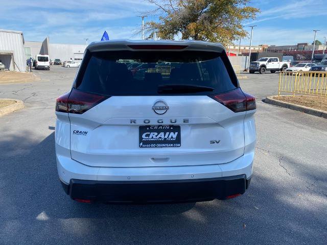 Used 2024 Nissan Rogue SV image 6