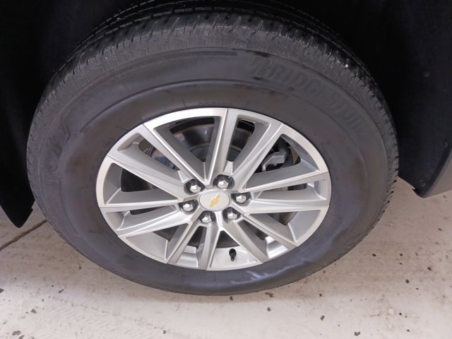 Used 2023 Chevrolet Traverse LT image 30