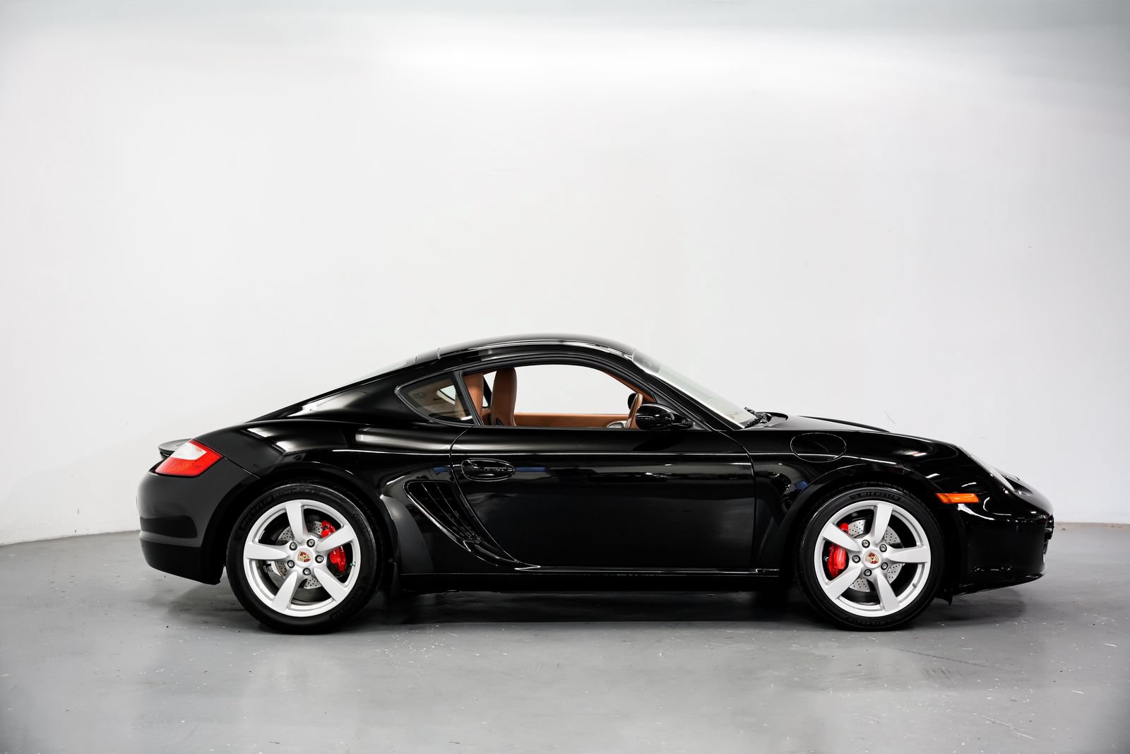 Used 2007 Porsche Cayman S RWD image 2