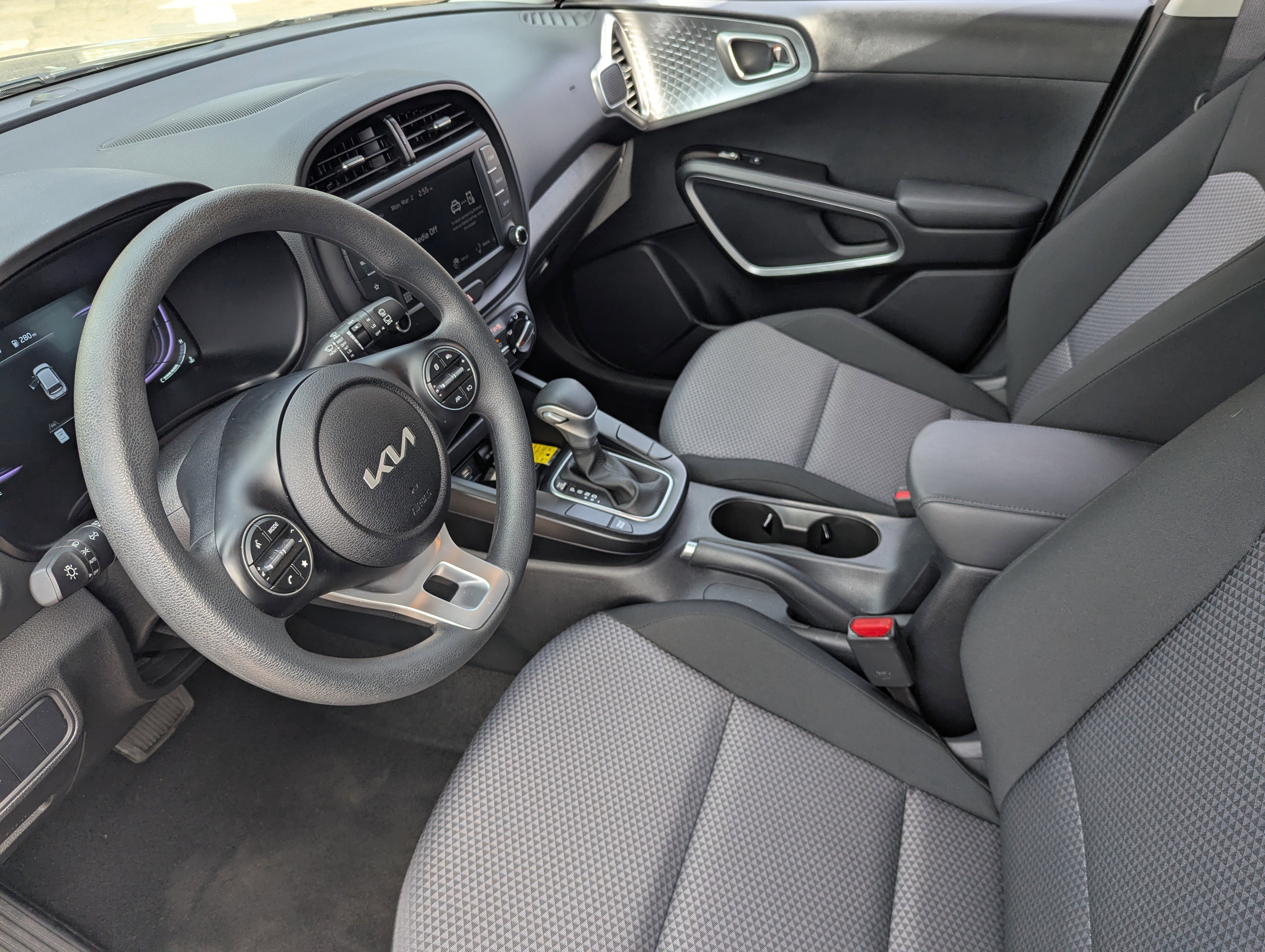 Certified 2025 Kia Soul S image 19