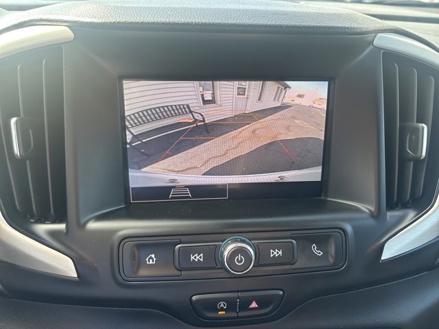 Used 2023 GMC Terrain SLE image 18