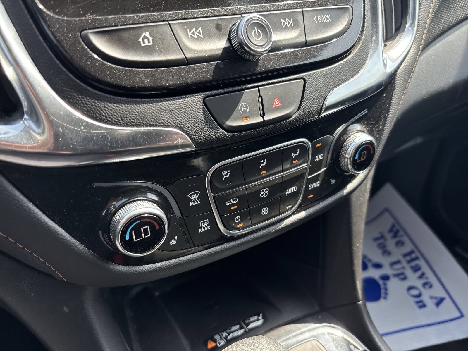 Used 2022 Chevrolet Equinox Premier FWD image 21