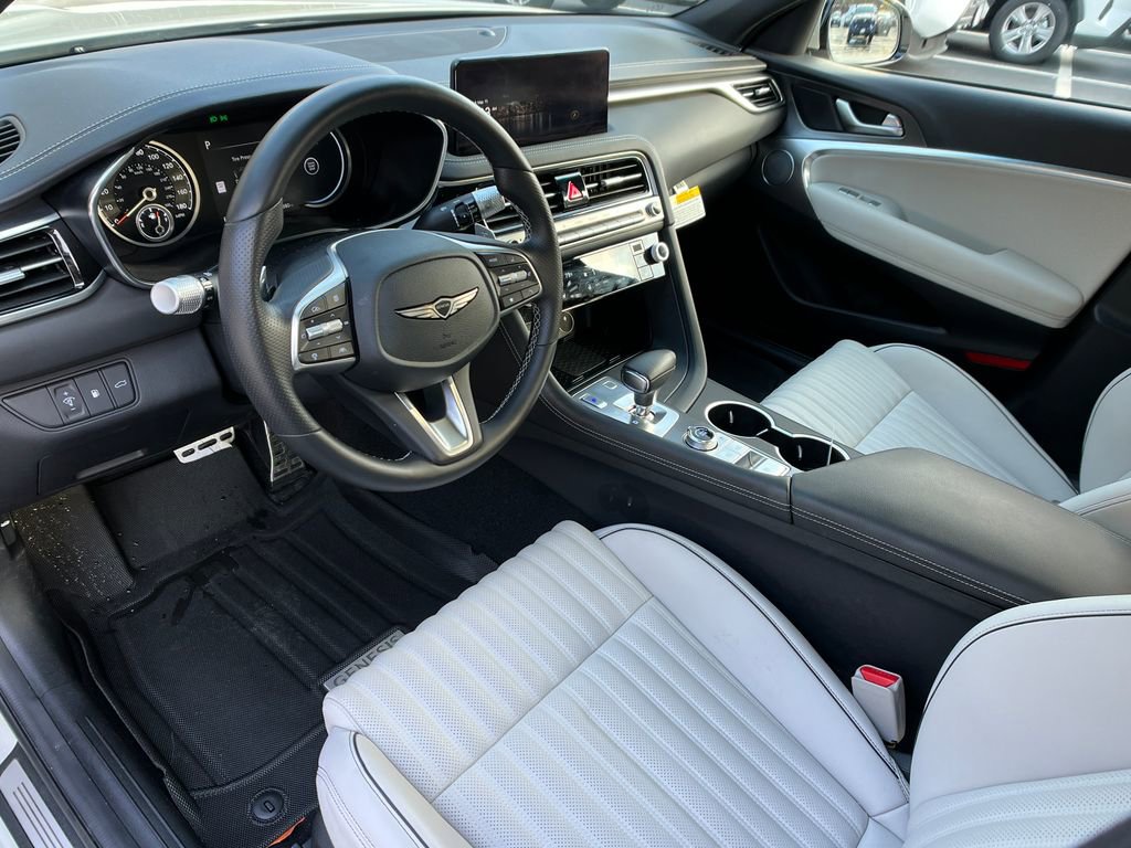 Used 2025 Genesis G70 2.5T w/ Sport Prestige Package image 10