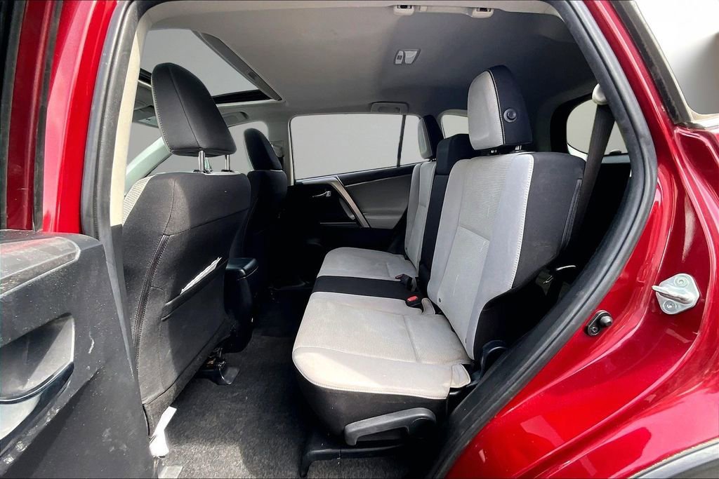 Used 2018 Toyota RAV4 XLE AWD/4WD image 20