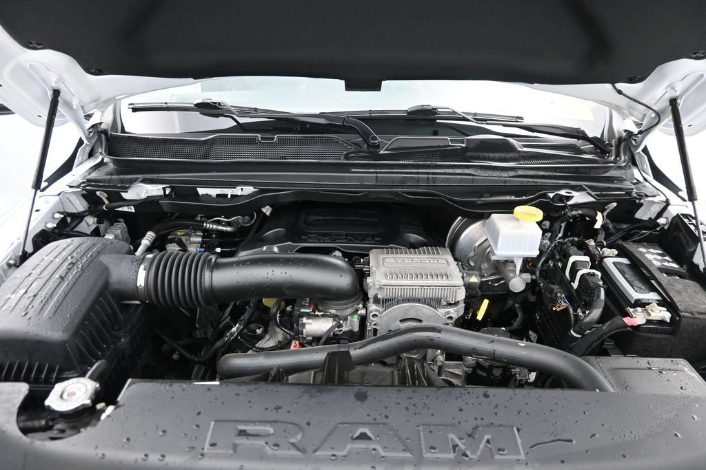 Used 2023 RAM 1500 Laramie AWD/4WD image 13