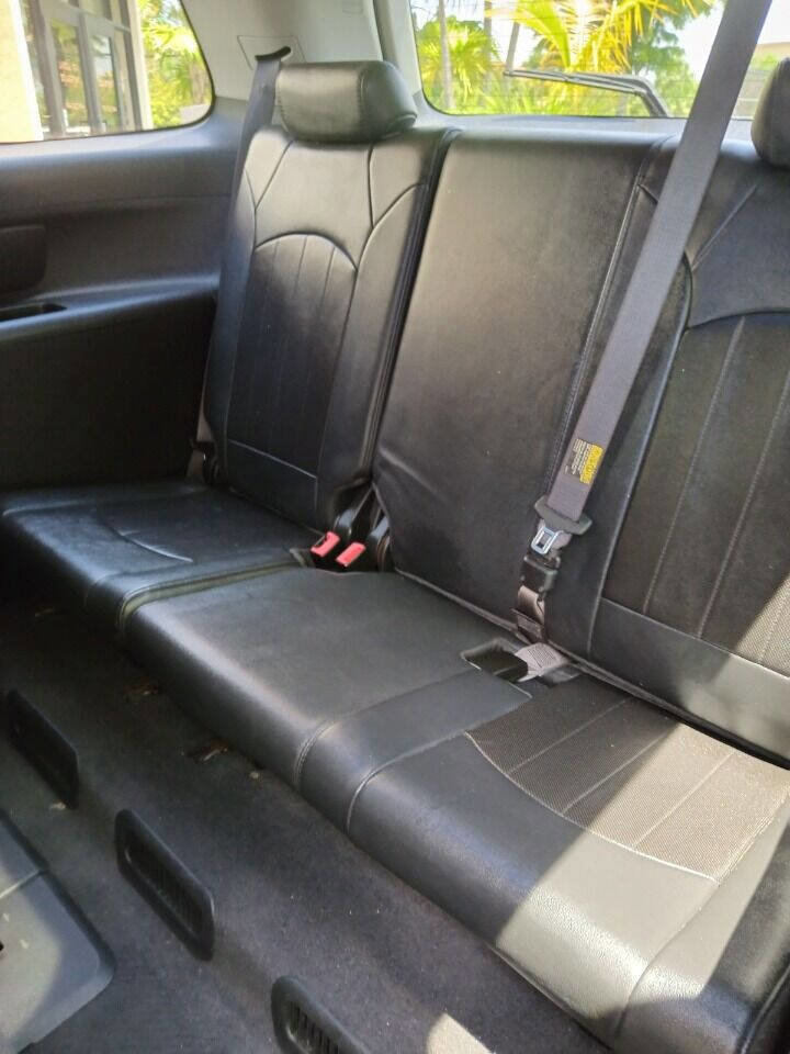 Used 2012 GMC Acadia Denali image 11