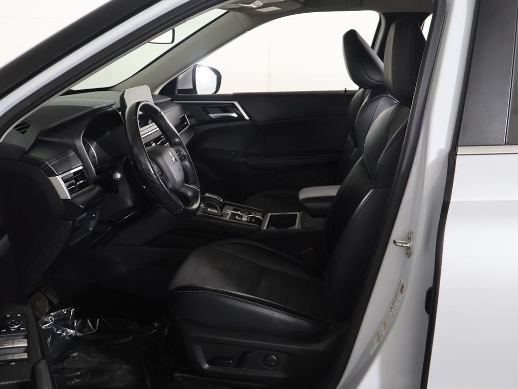 Used 2024 Mitsubishi Outlander SE AWD/4WD image 26