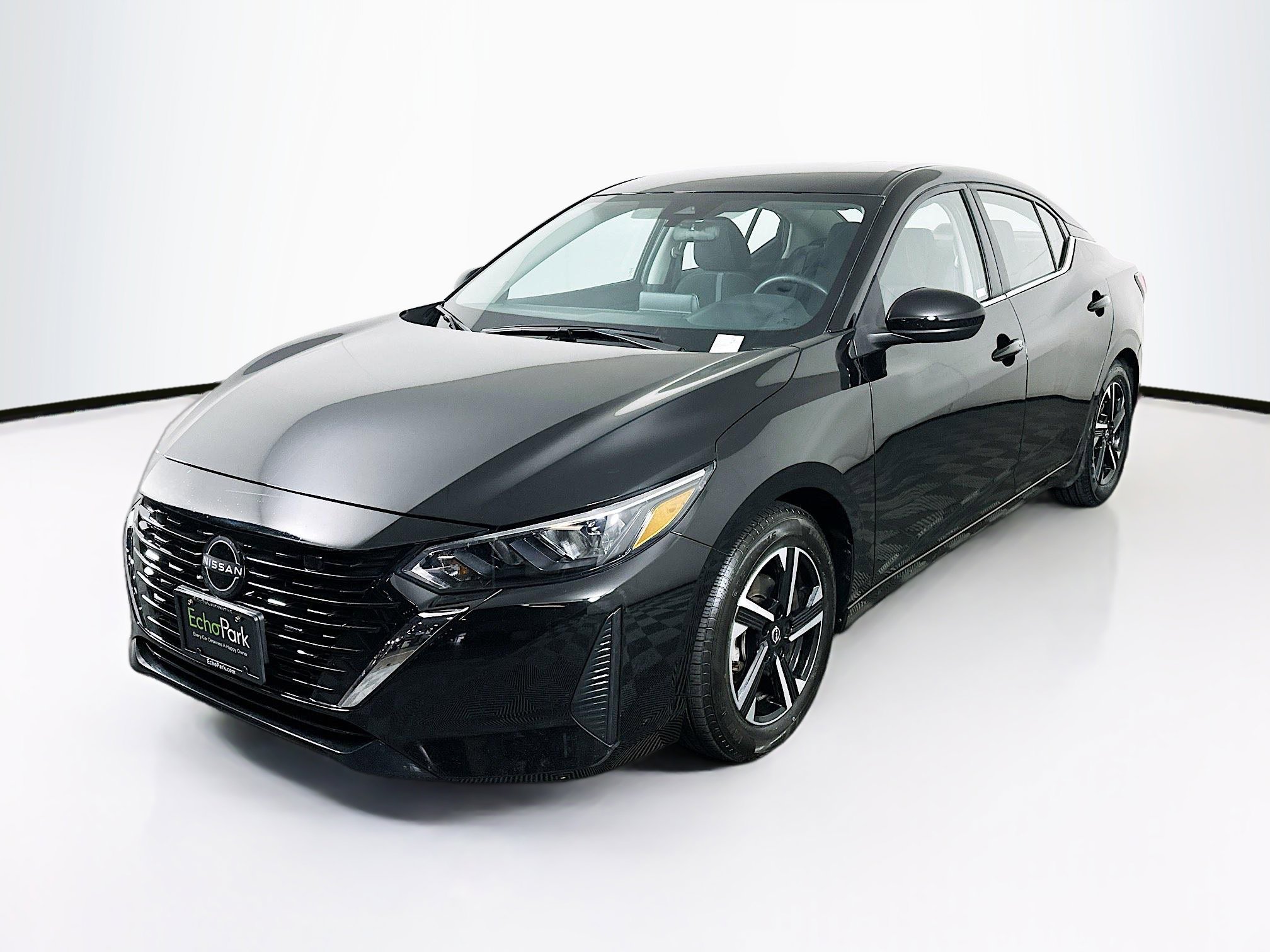 Used 2025 Nissan Sentra SV FWD image 3