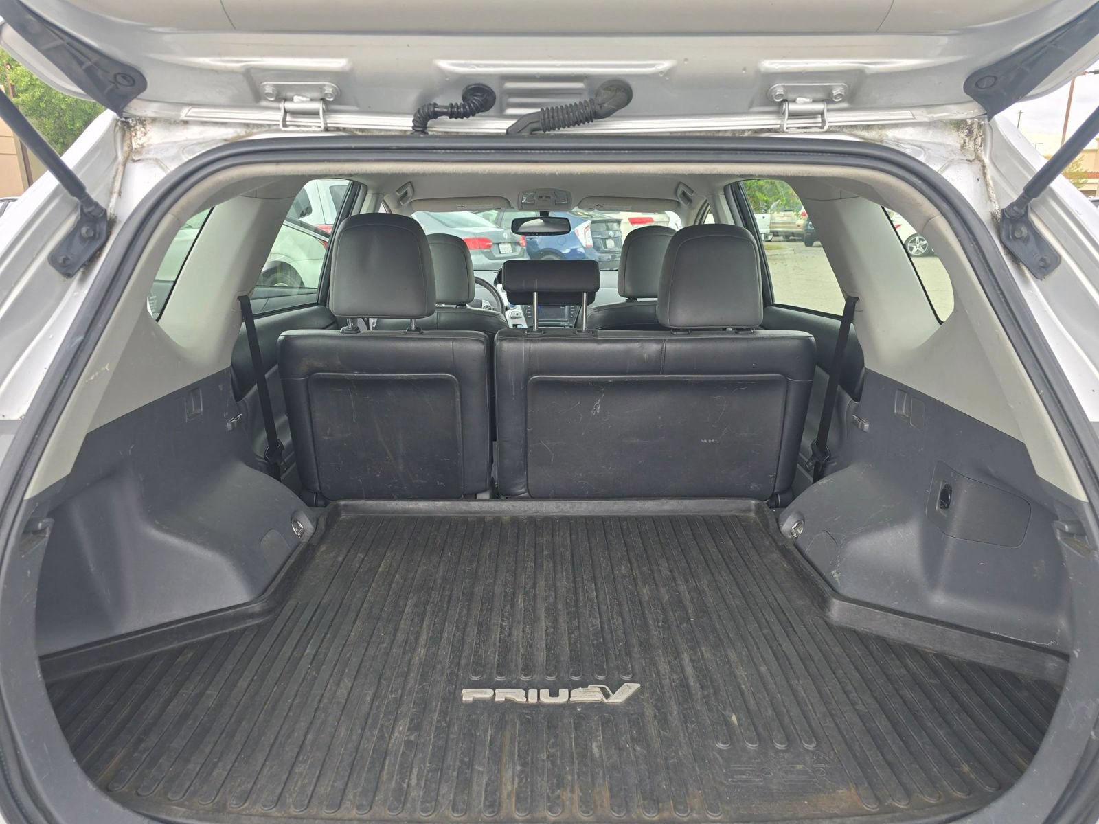 Used 2012 Toyota Prius V Five FWD image 14