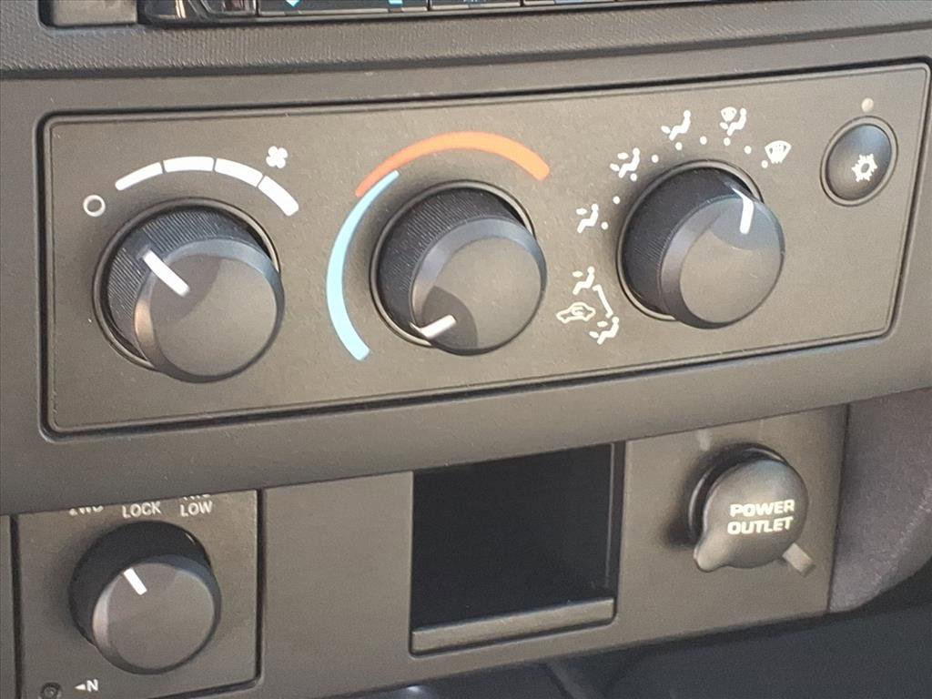 Used 2011 Dodge Dakota Big Horn image 24