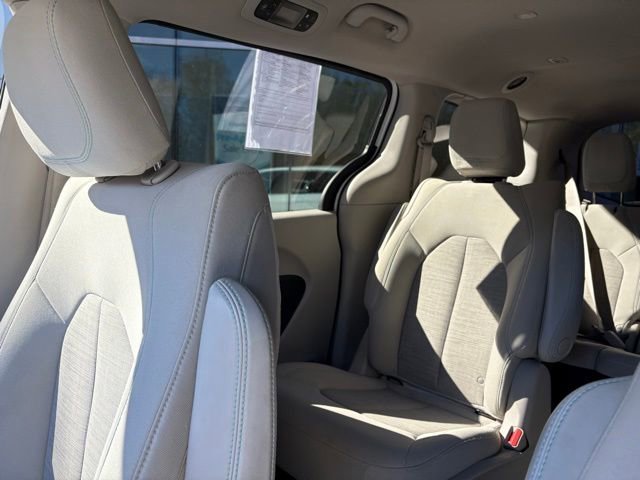 Used 2018 Chrysler Pacifica Touring Plus image 25