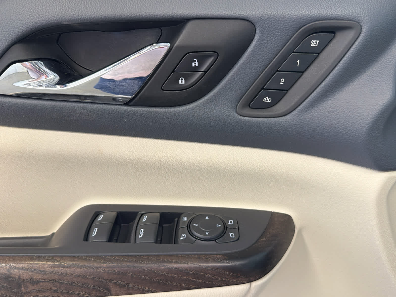 Used 2022 GMC Acadia Denali w/ LPO, Floor Liner Package FWD image 21