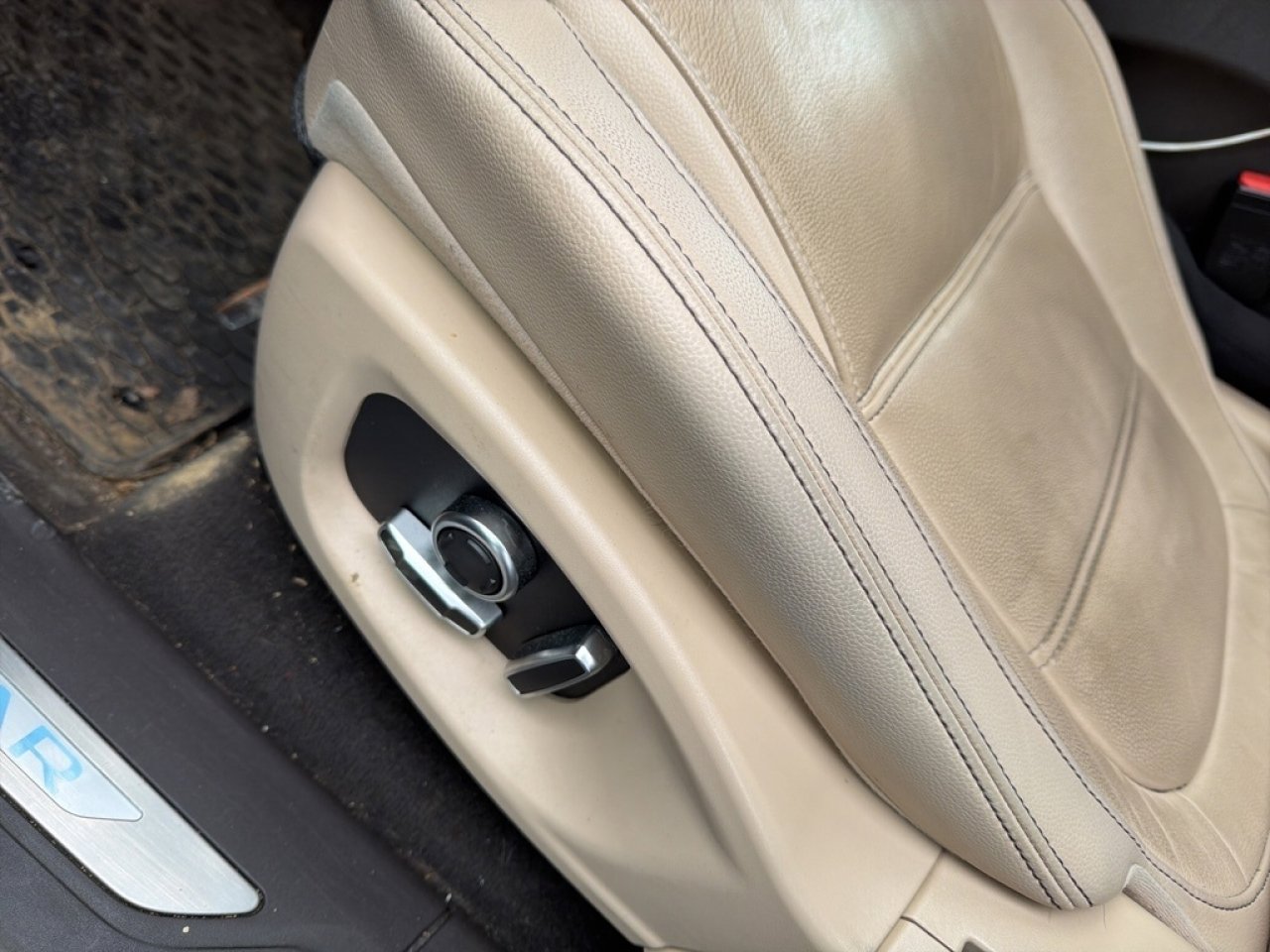 Used 2020 Jaguar F-PACE Prestige image 20