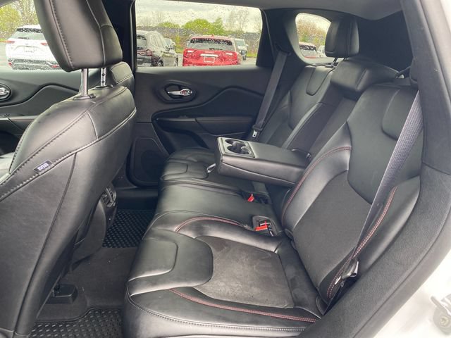 Used 2022 Jeep Cherokee Trailhawk AWD/4WD image 18
