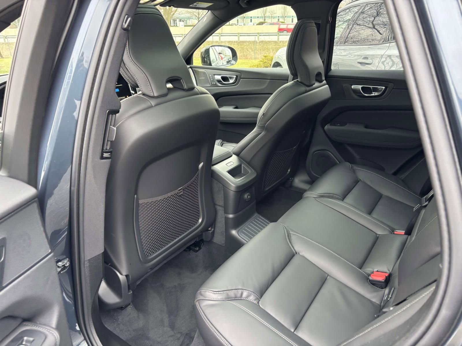 New 2026 Volvo XC60 T8 Ultra w/ Protection Package Premier image 25
