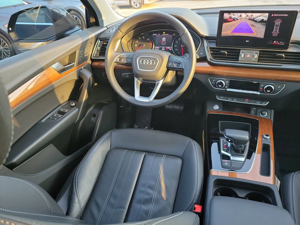 Used 2023 Audi Q5 2.0T Premium w/ Convenience Package image 10