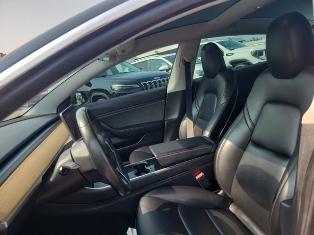 Used 2019 Tesla Model 3 Standard Range Plus RWD image 5