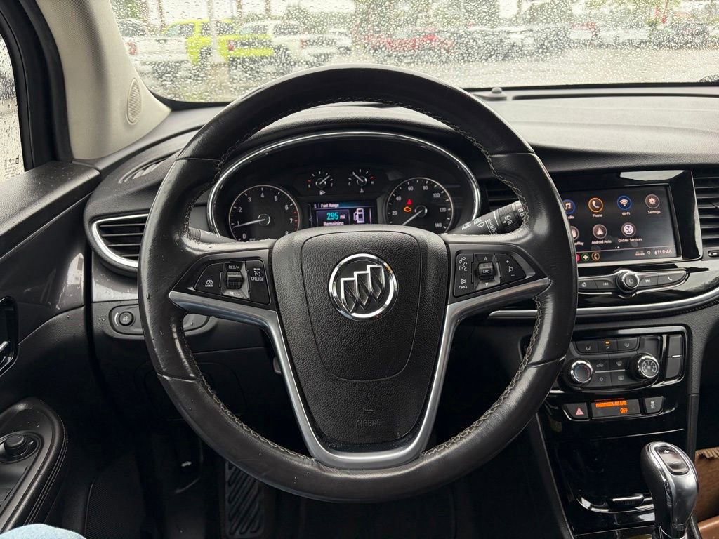 Used 2021 Buick Encore Preferred AWD/4WD image 15