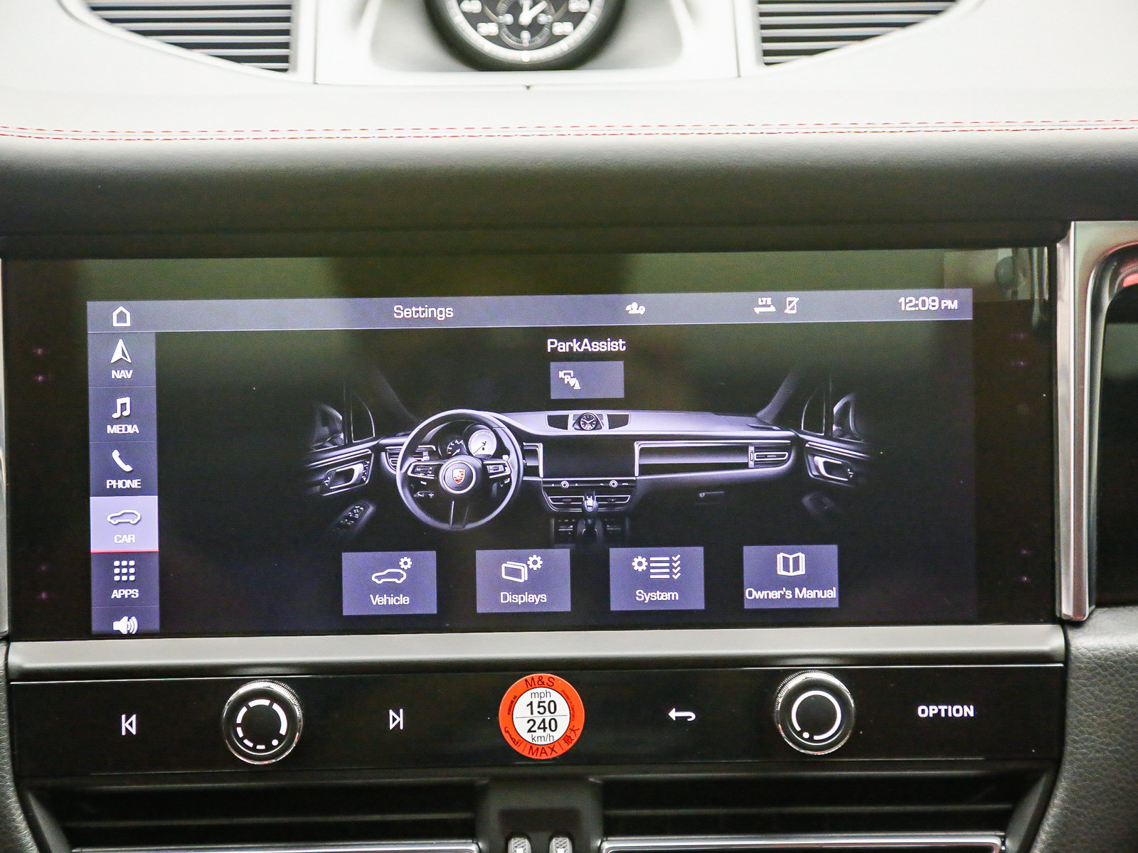 Certified 2026 Porsche Macan S AWD/4WD image 18