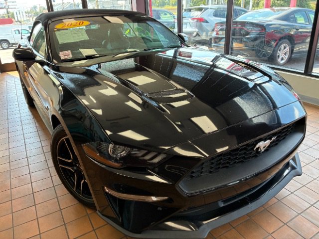 Used 2020 Ford Mustang Premium image 1