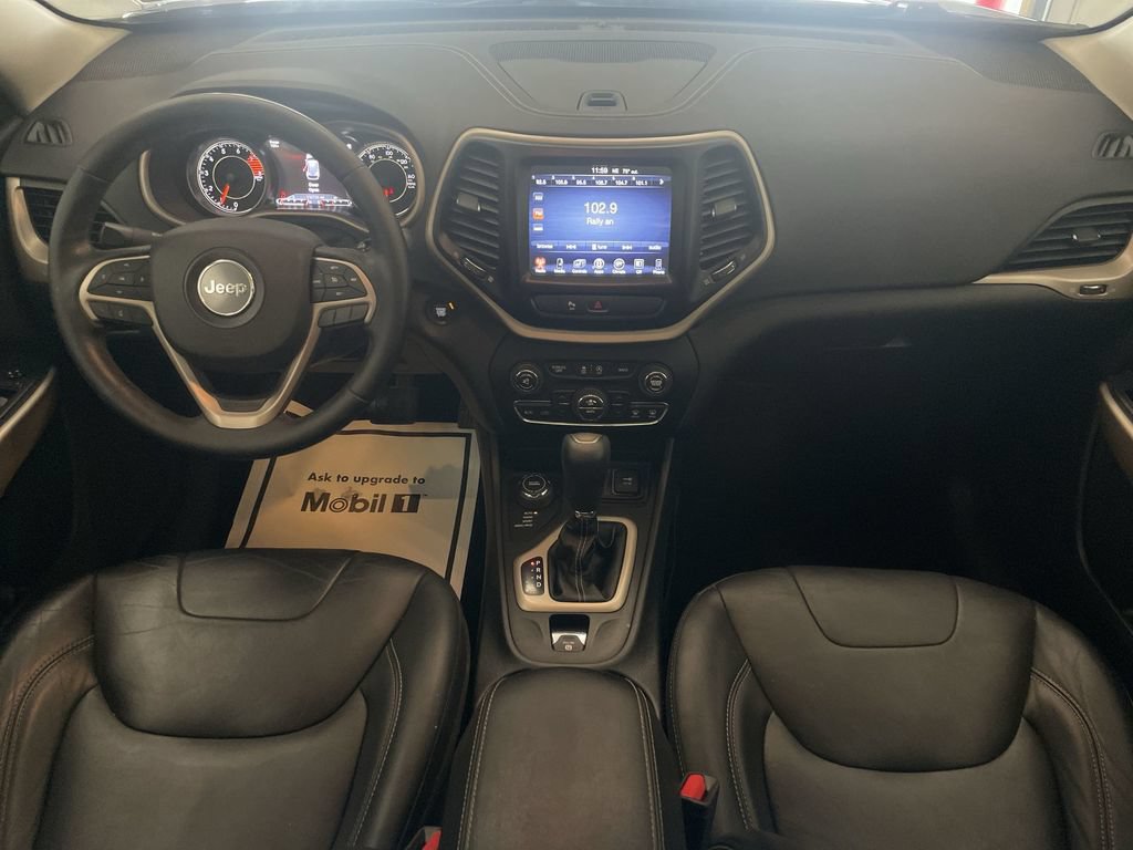 Used 2018 Jeep Cherokee Limited AWD/4WD image 14