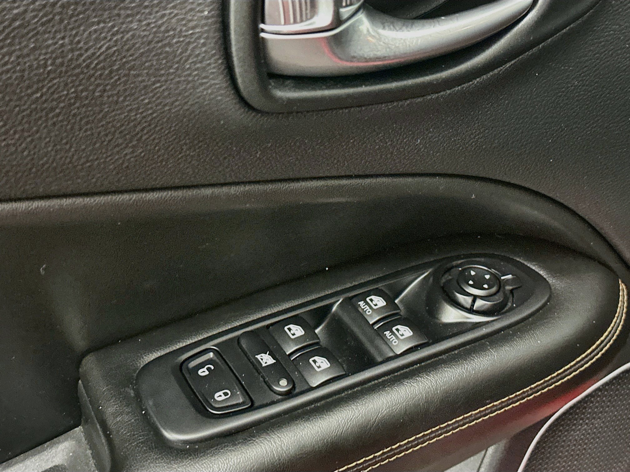 Used 2021 Jeep Compass Limited AWD/4WD image 15