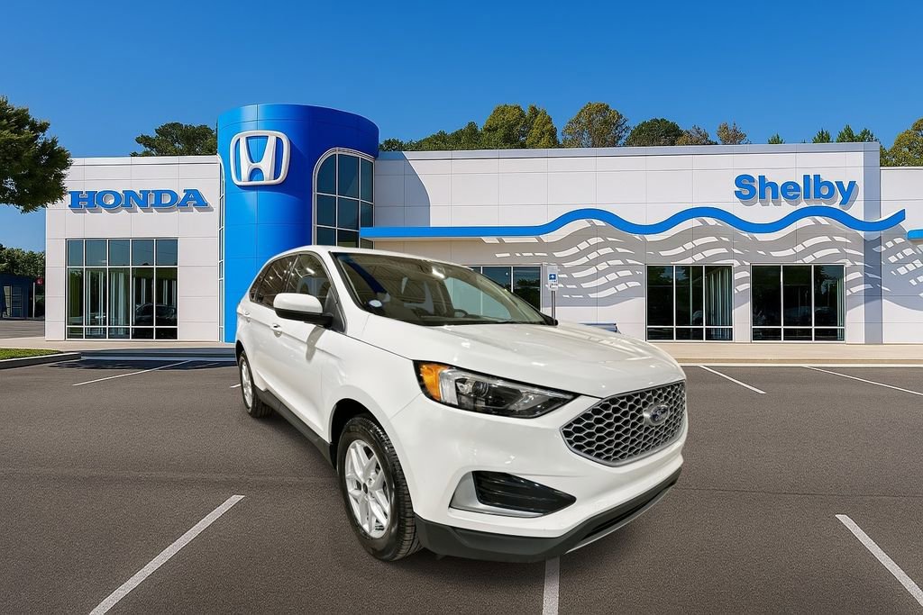 Used 2024 Ford Edge SEL image 2