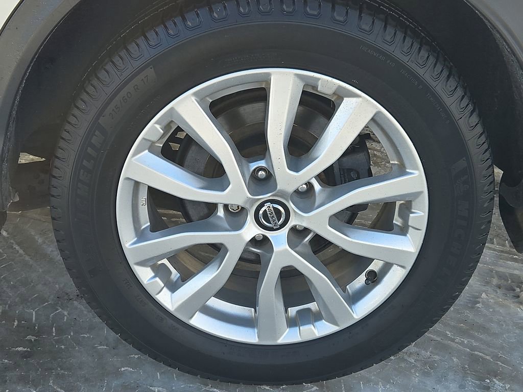 Used 2020 Nissan Rogue Sport SV w/ All-Weather Package image 12