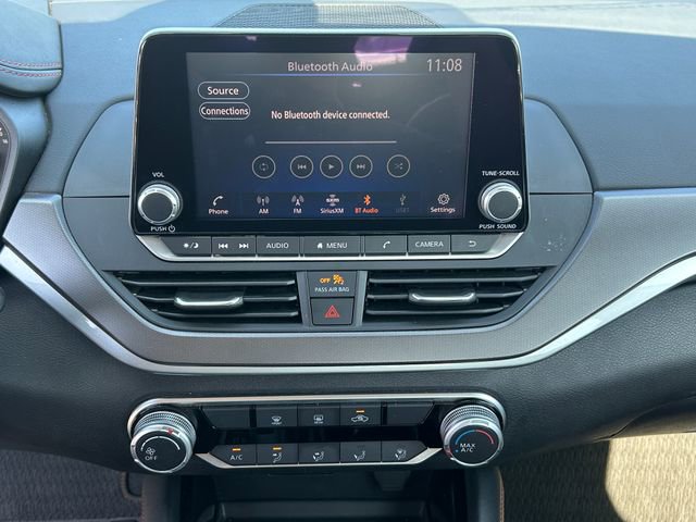 Used 2023 Nissan Altima 2.5 SR FWD image 14